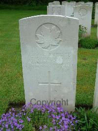 Etaples Military Cemetery - Scanlan, Edward